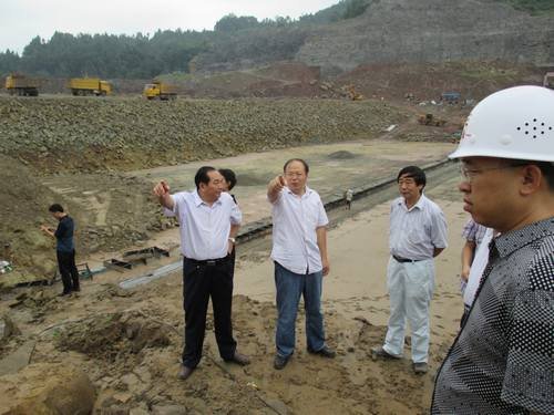 水利廳總工梁軍一行蒞臨局天星橋水庫項目檢查指導(dǎo)工作 