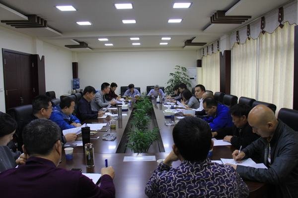 工程局召開2018年第二季度安全生產(chǎn)領(lǐng)導(dǎo)小組會(huì)議